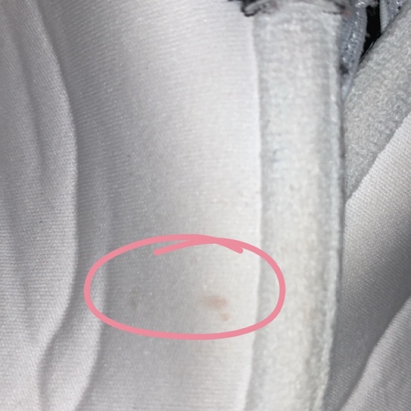 Victoria’s Secret push-up bikini top - Picture 4 of 4